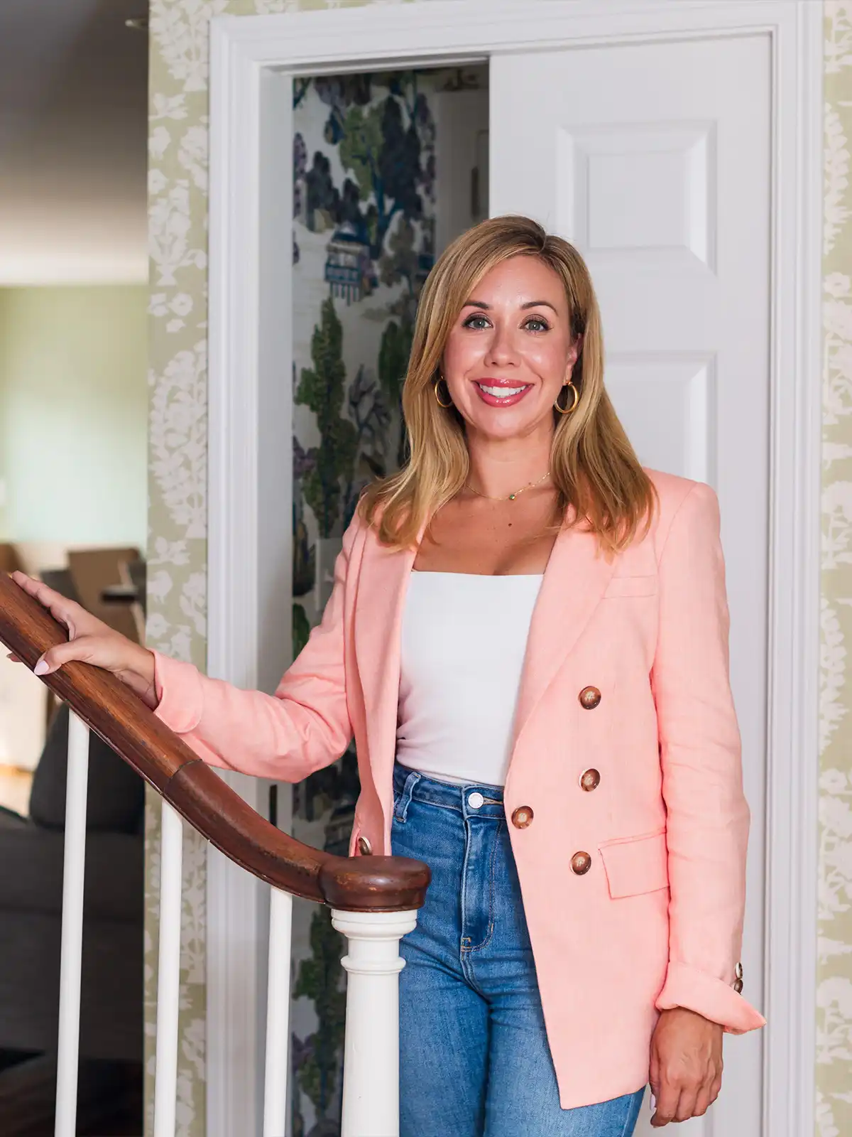 Angela Stevenson photo