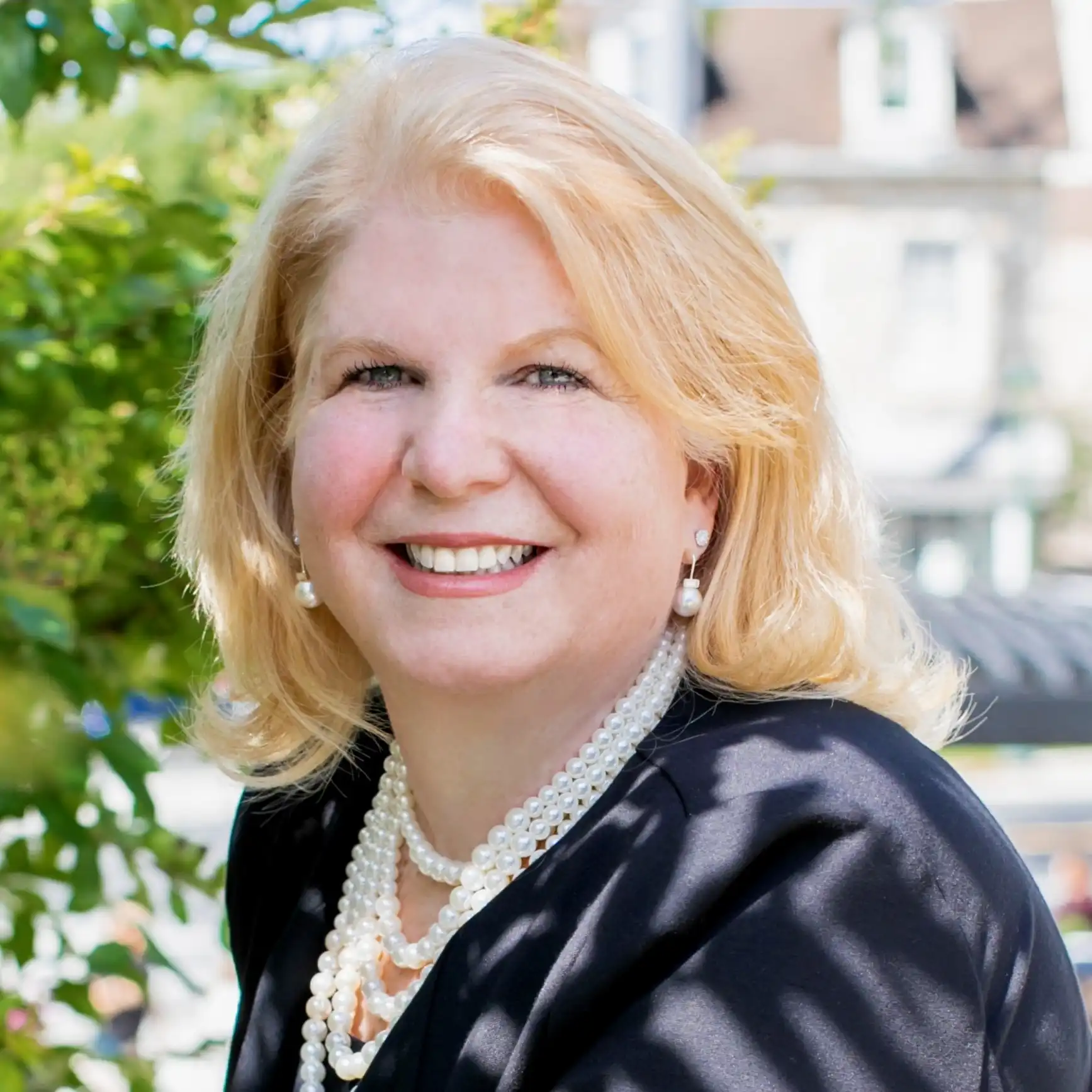 Nancy Hofmann photo