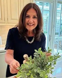 Michelle Quinn photo