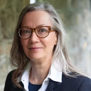 Julie Mazur photo