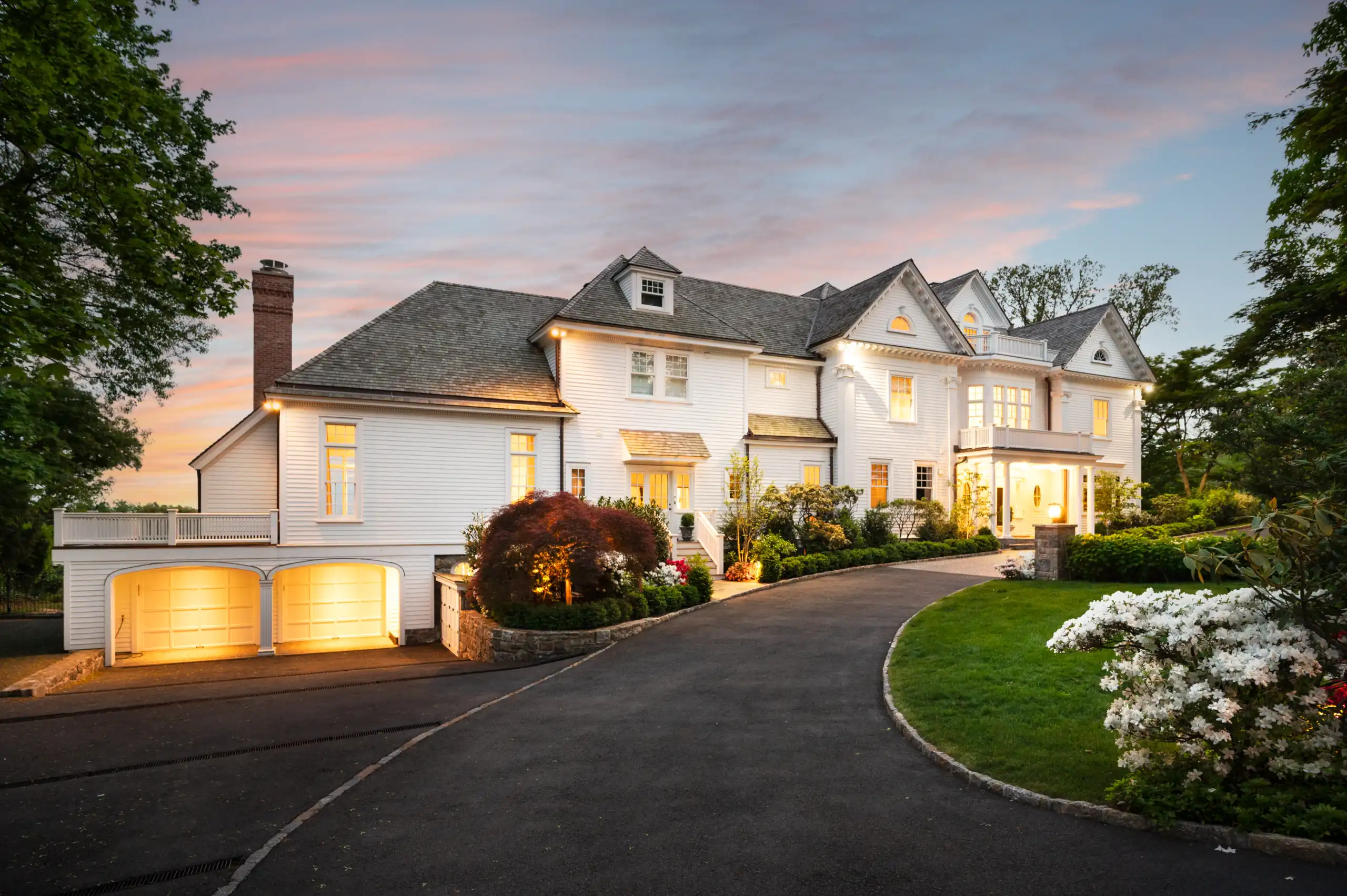 HommockExterior-Front of house twilight-Edit