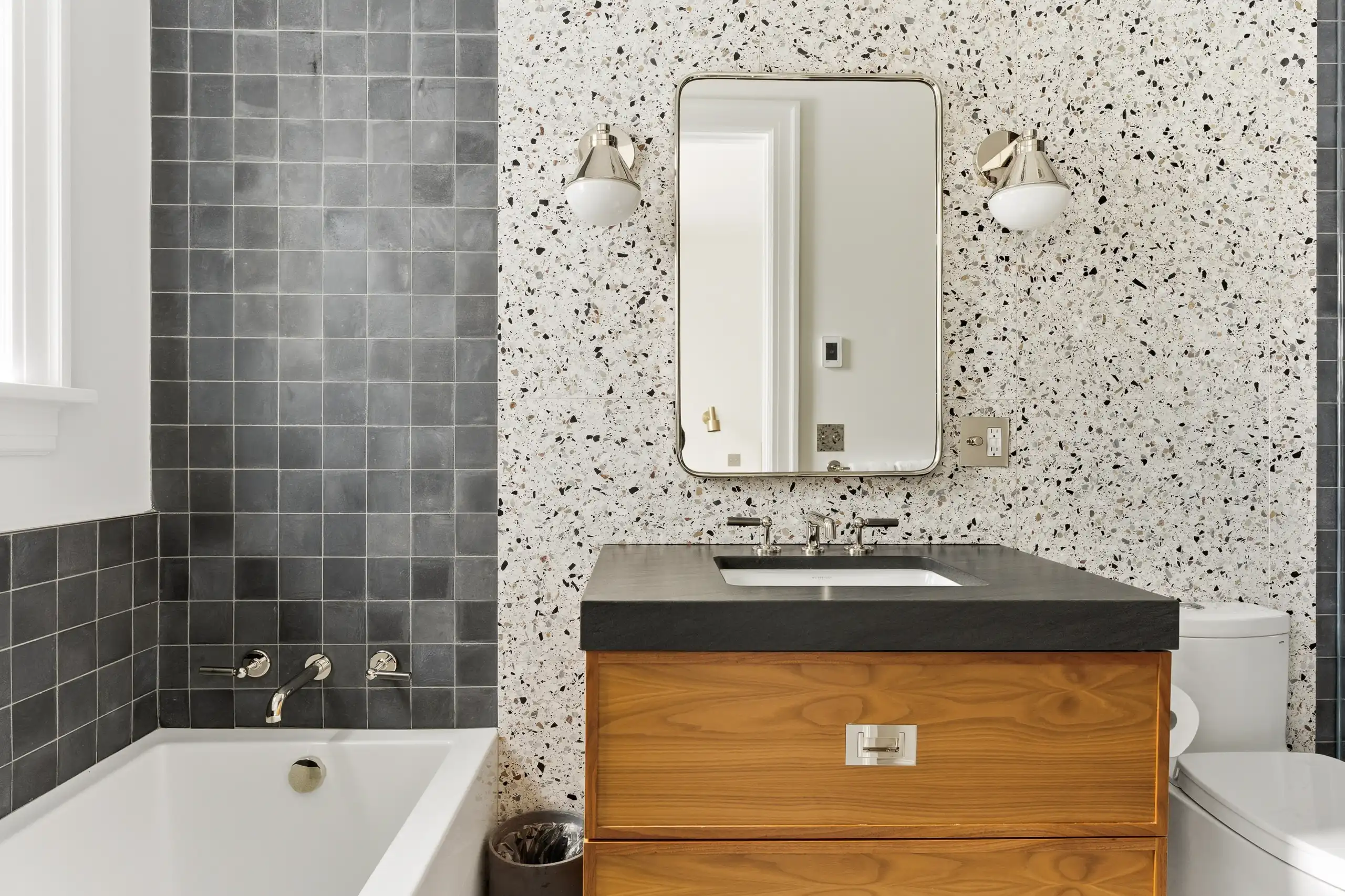 HommockInterior-32-Boys bath-06332