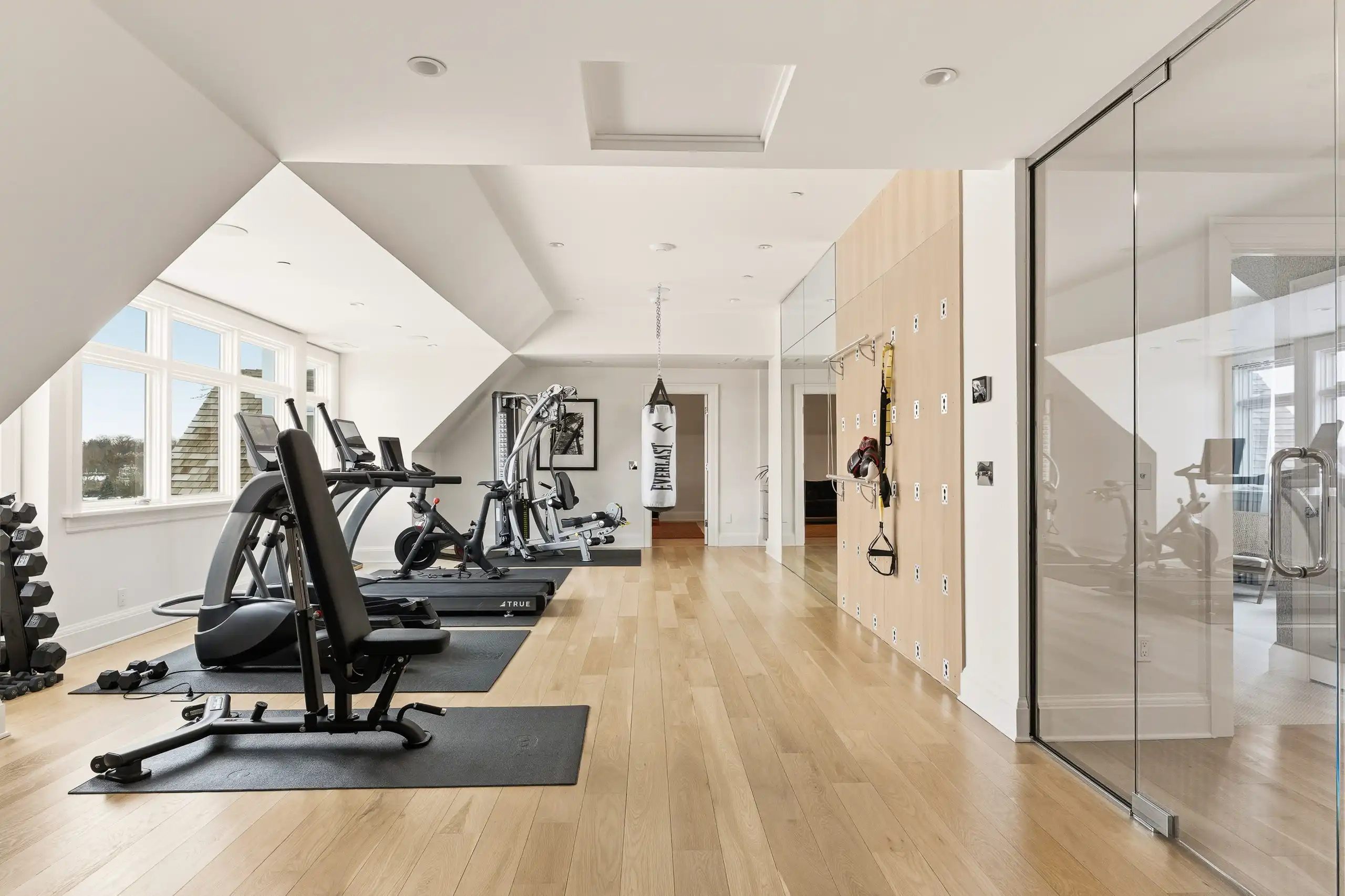 HommockInterior-V2Gym-06245