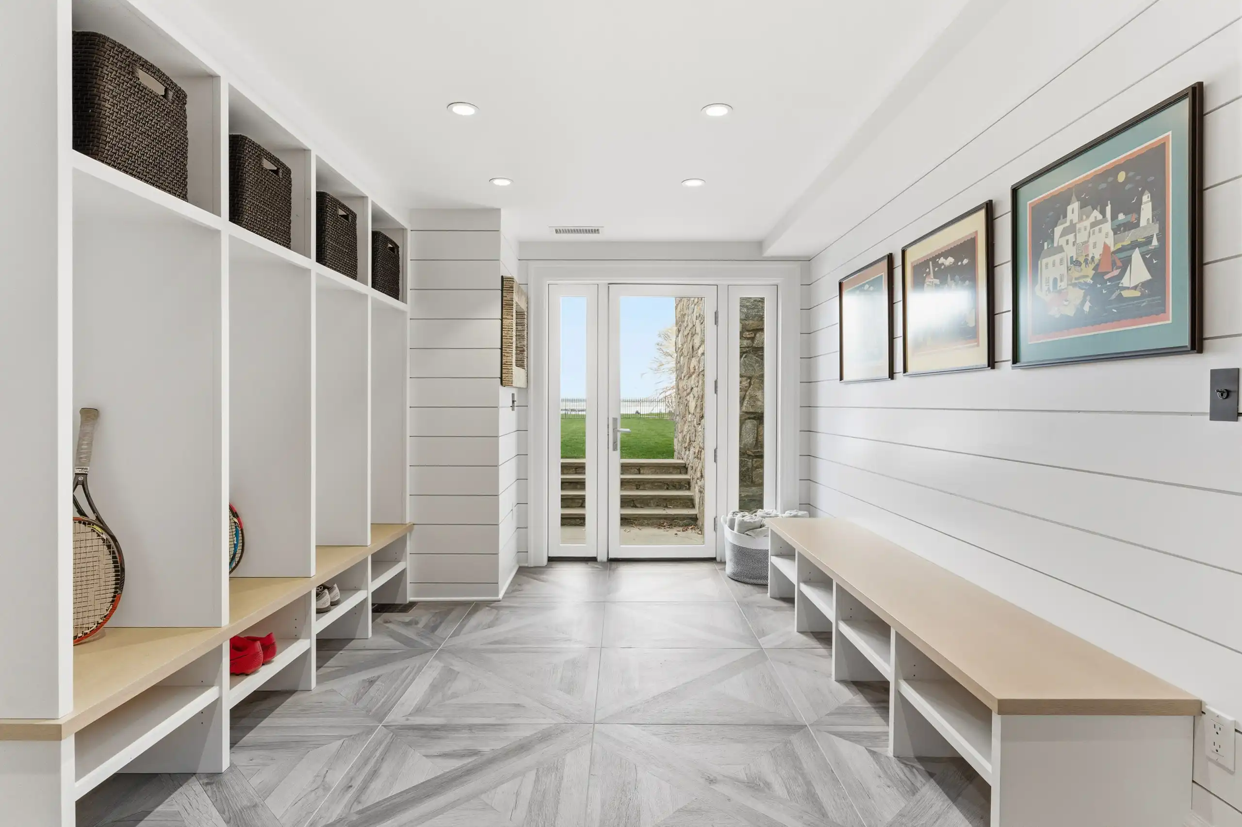 HommockInterior-V3Basement-06527-grass-less-green-03.02