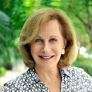 Janet Tralins photo
