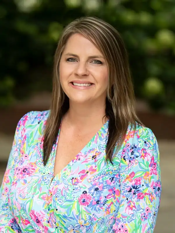 Erin Thompson photo