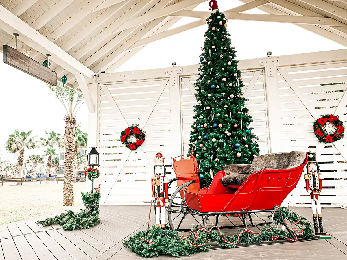 red sleigh christmas tree