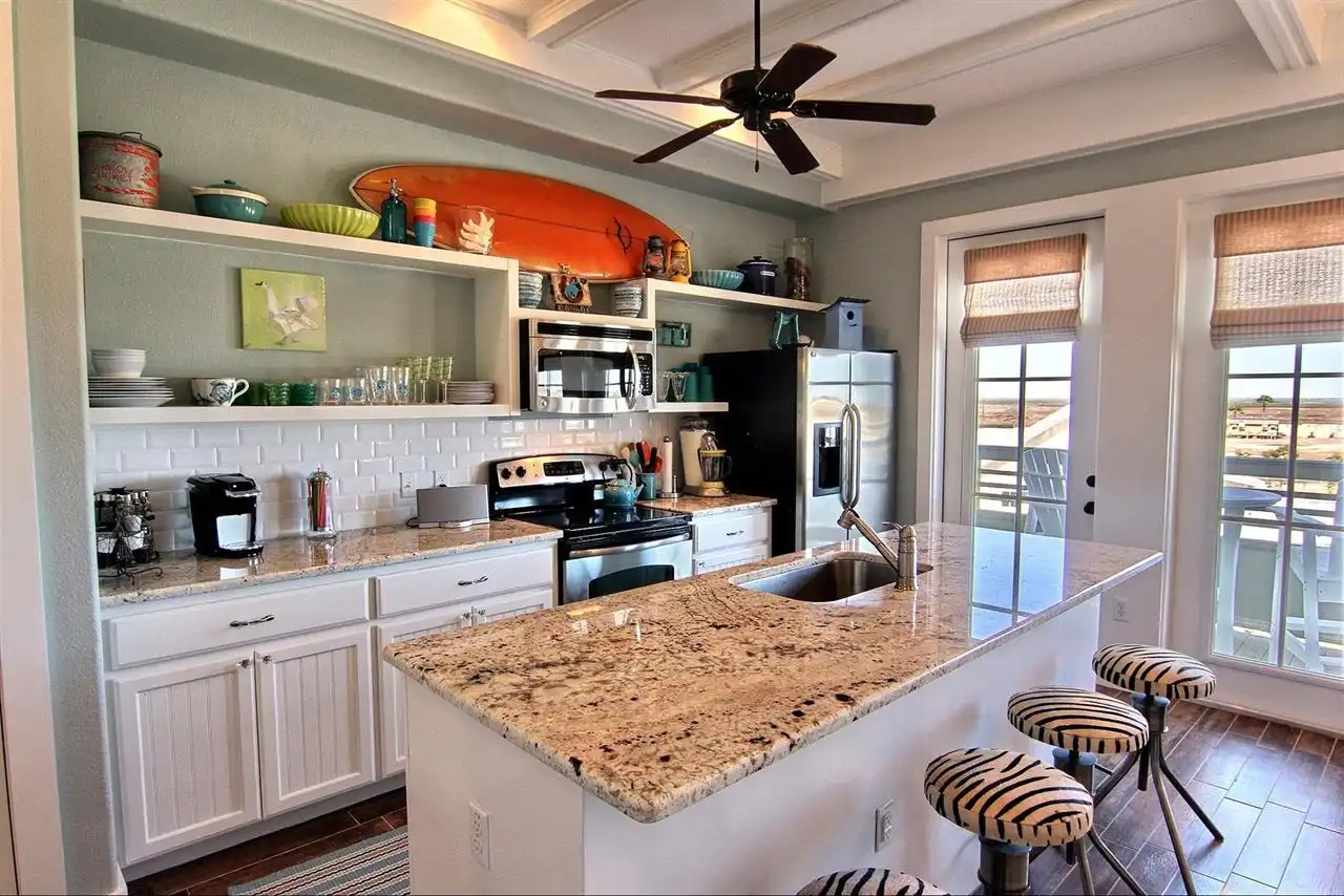 32260h_serenity found kitchen