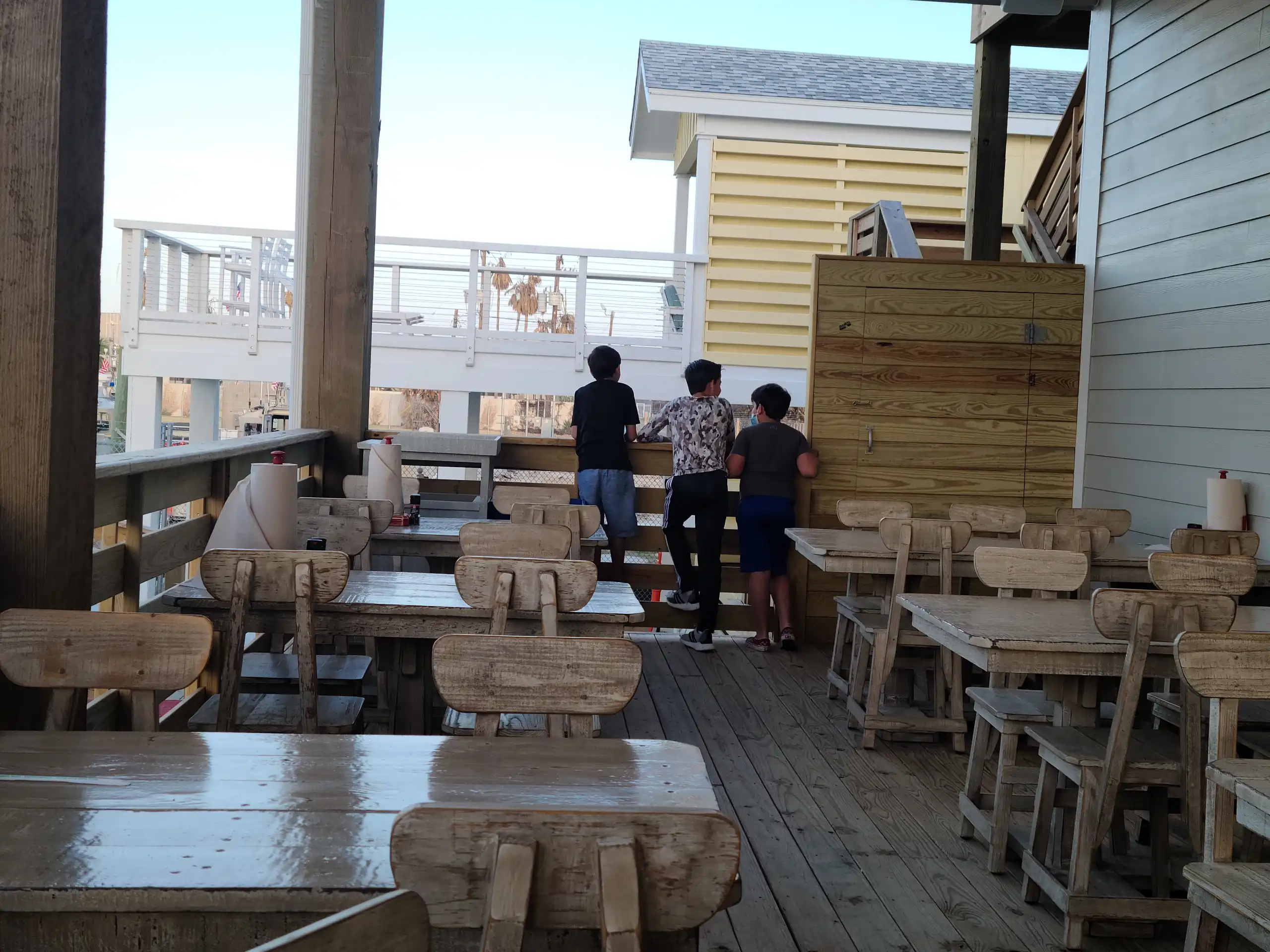 deck grumbles port aransas cinnamon shore dining