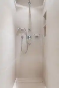 20150610113931-Servandoni-6-Shower