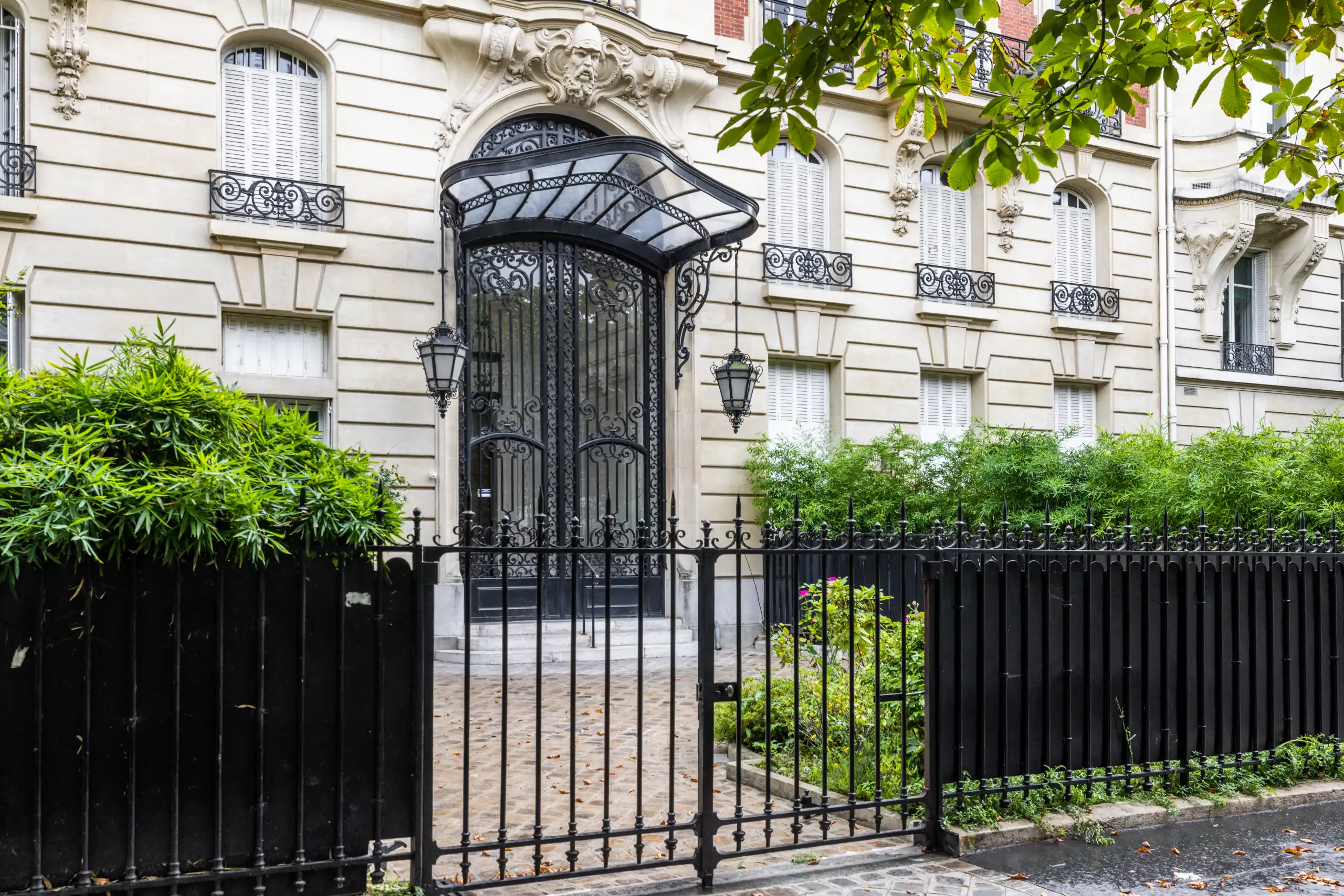 What Is a Buyer's Agent in Paris And Why International Buyers Need One
