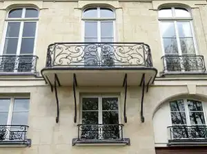 Ile Saint Louis Exterior